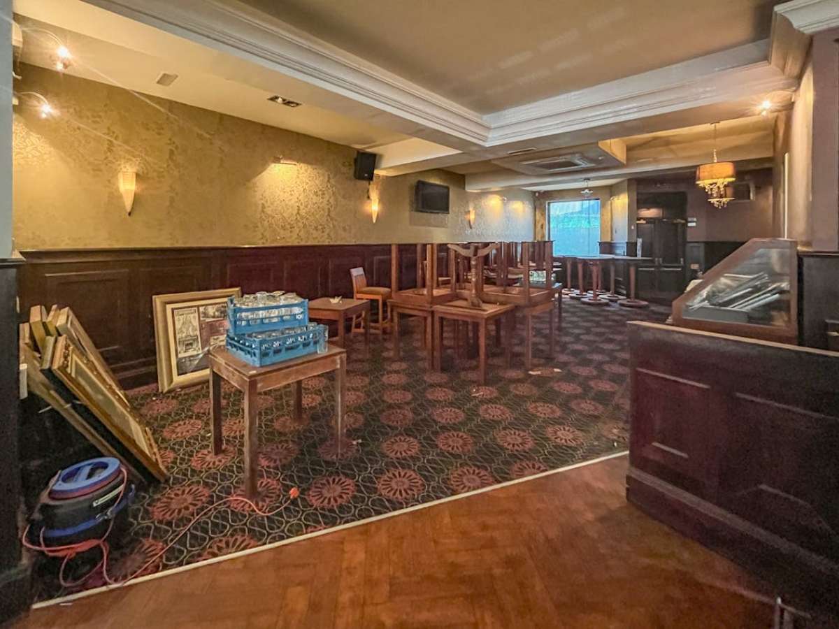 Retail/Shop in Bournemouth - photo 3