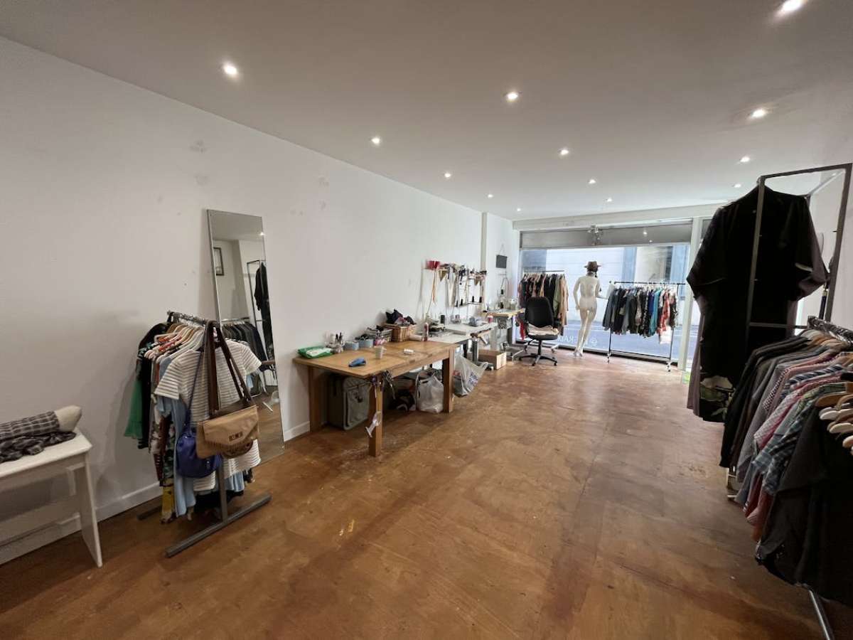 Retail/Shop in Bournemouth - photo 2