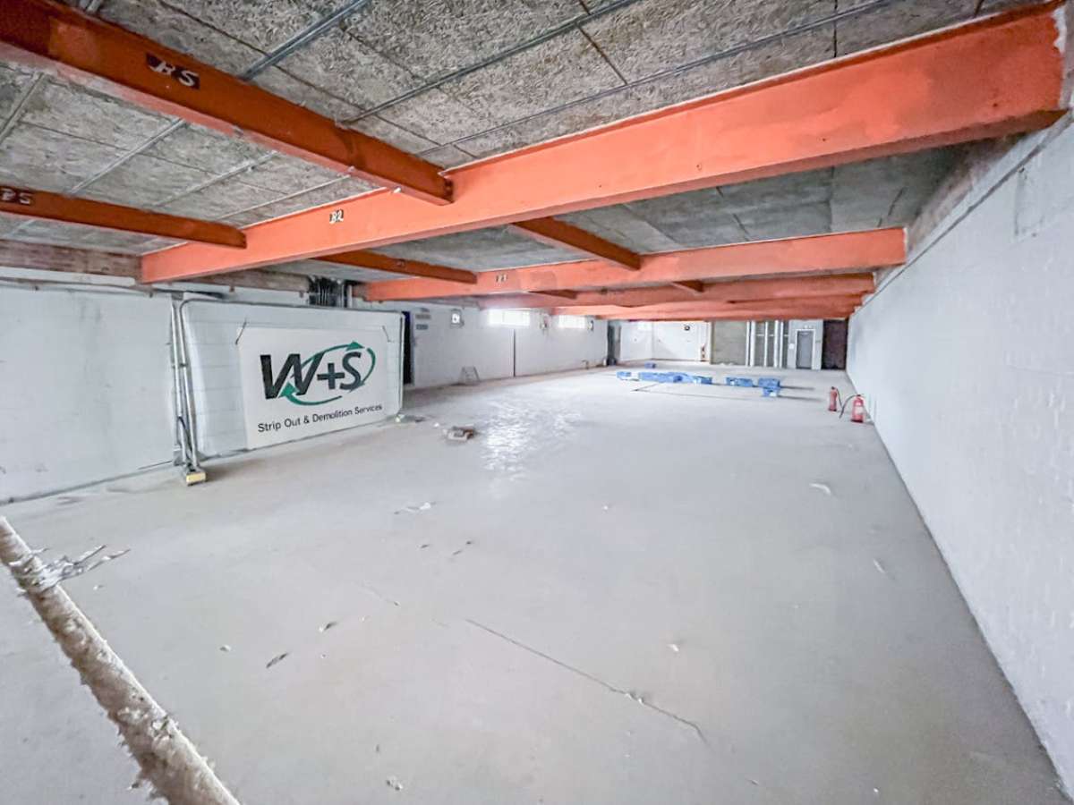 Retail/Shop in Lymington - photo 2