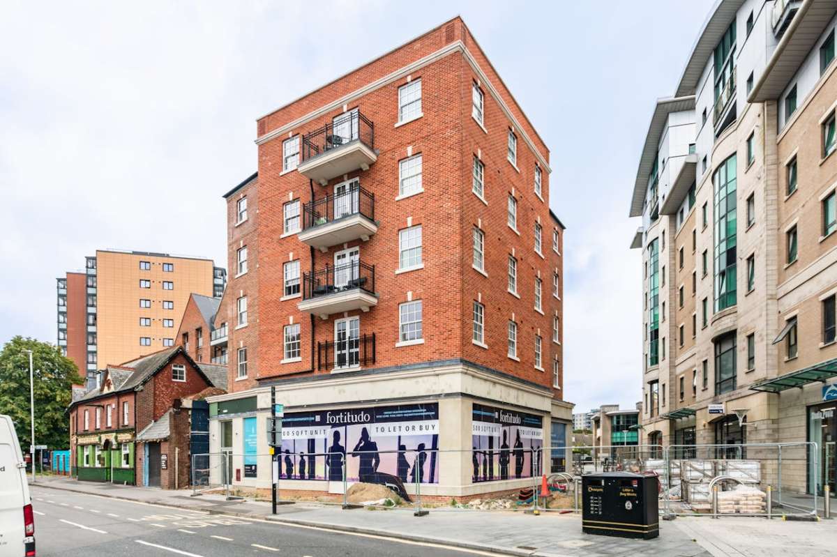 Retail/Shop in Poole - photo 3