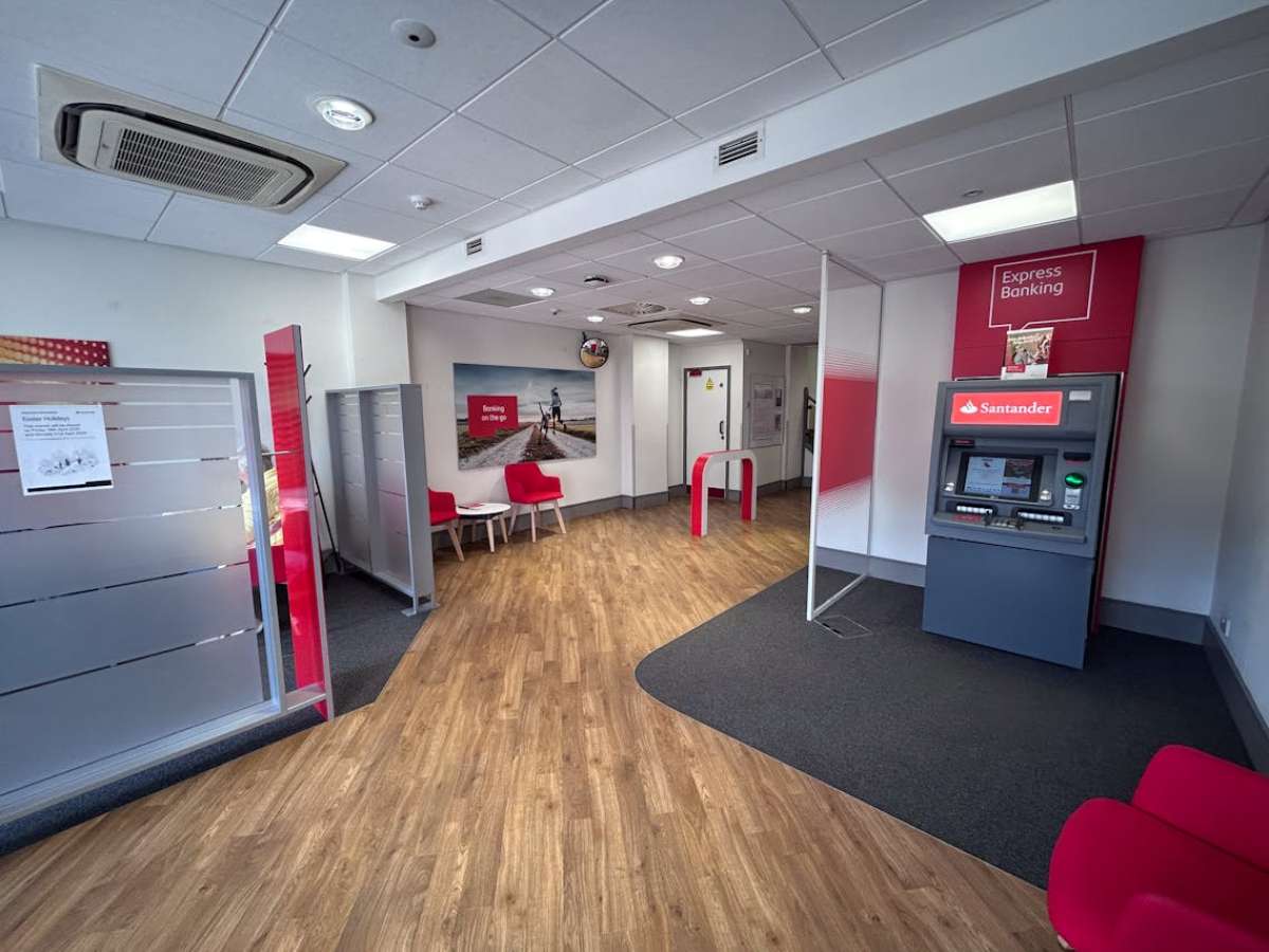 Retail/Shop in New Milton - photo 2