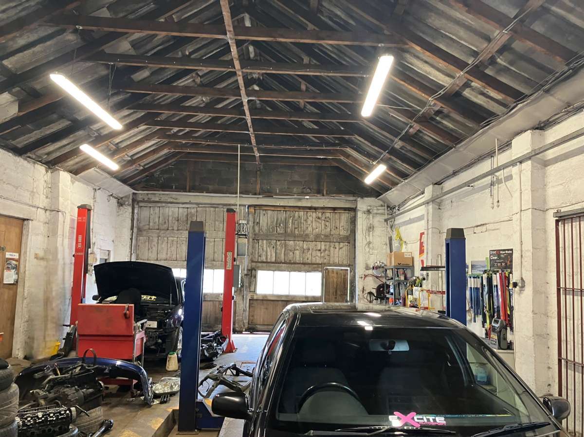 Retail/Shop in Alford - photo 3