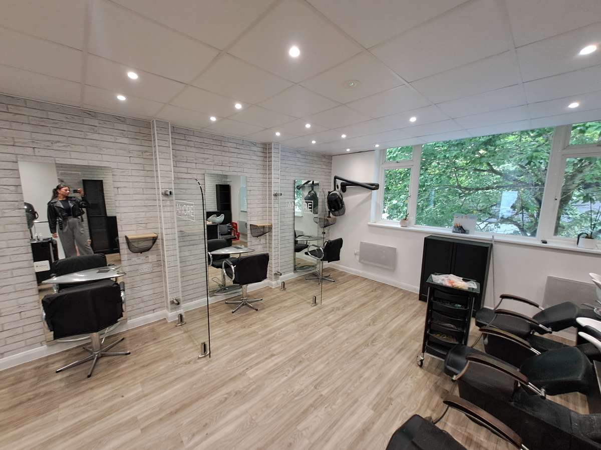 Retail/Shop in Plymouth - photo 4