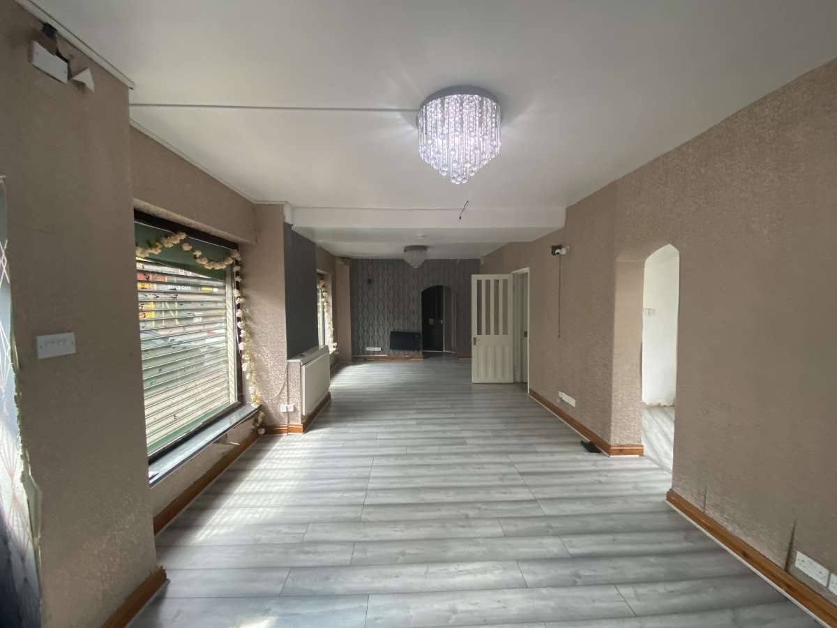 Retail/Shop in Smethwick - photo 2