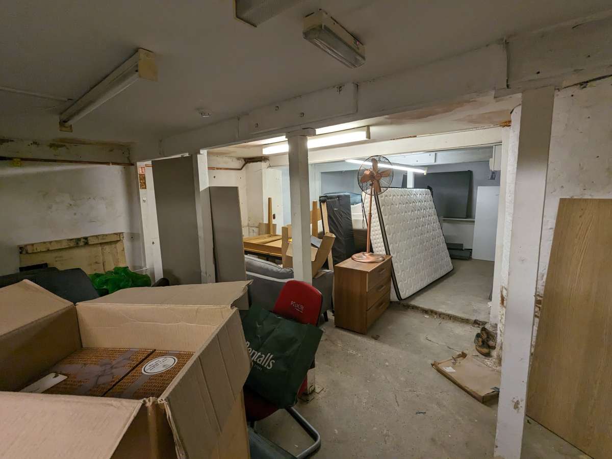 Retail/Shop in Kingston on Thames - photo 4