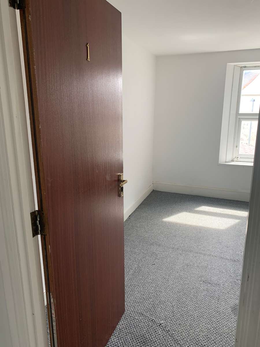 Retail/Shop in Plymouth - photo 4