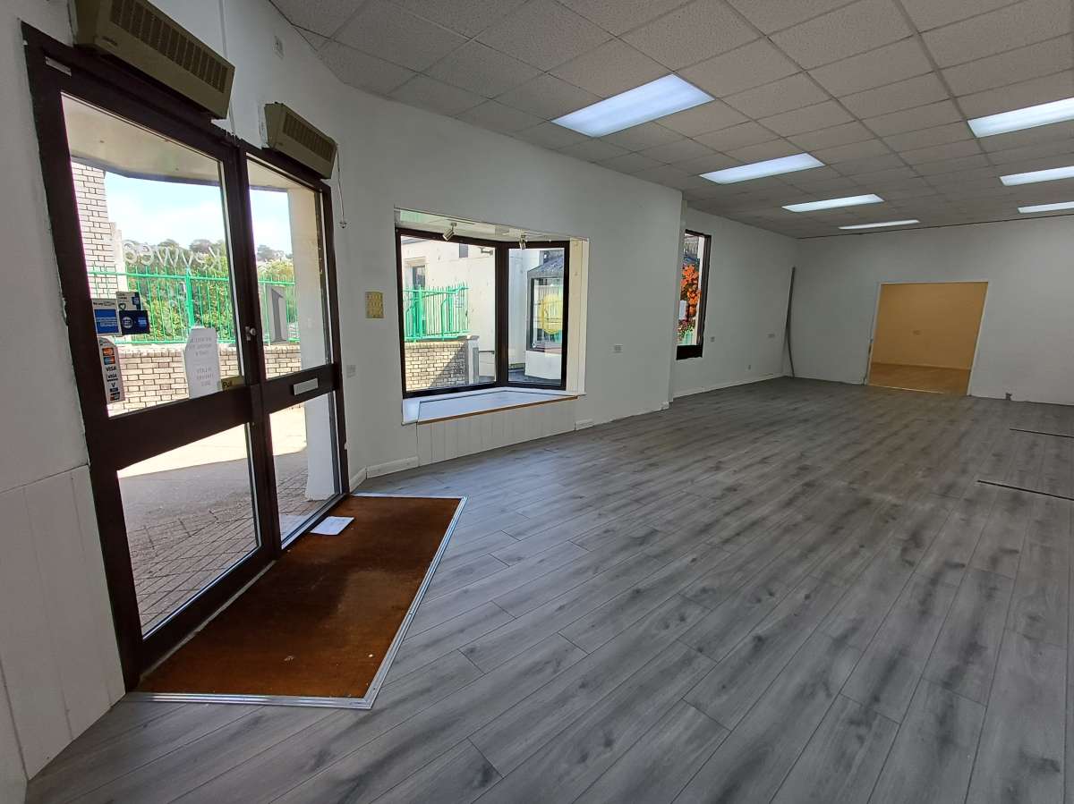 Retail/Shop in Truro - photo 2