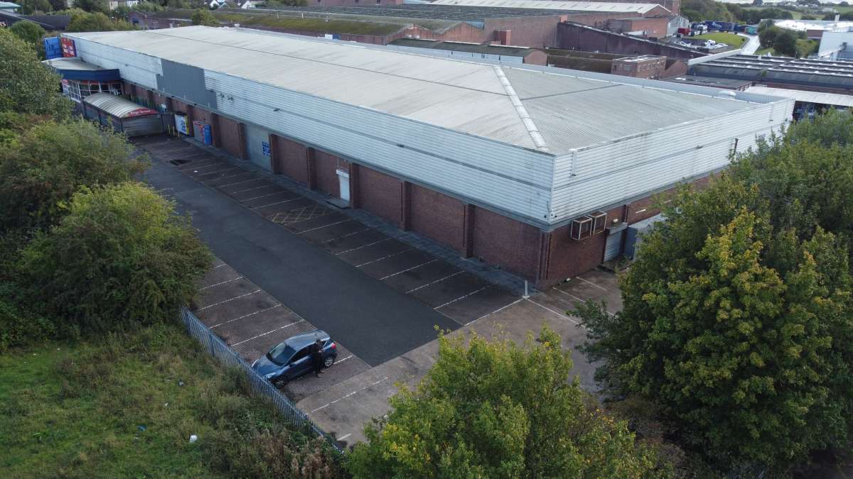 Retail/Shop in Bradford - photo 3