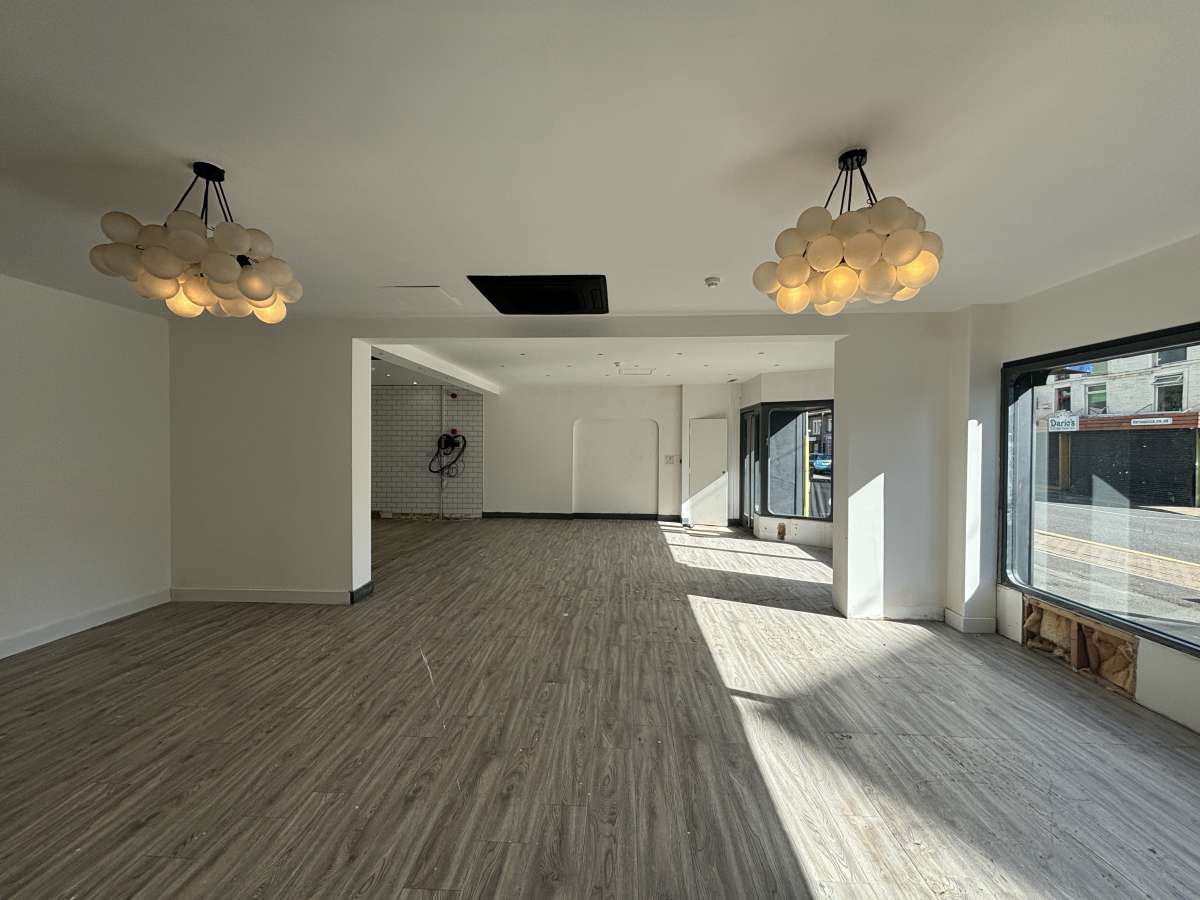 Retail/Shop in Sowerby Bridge - photo 3