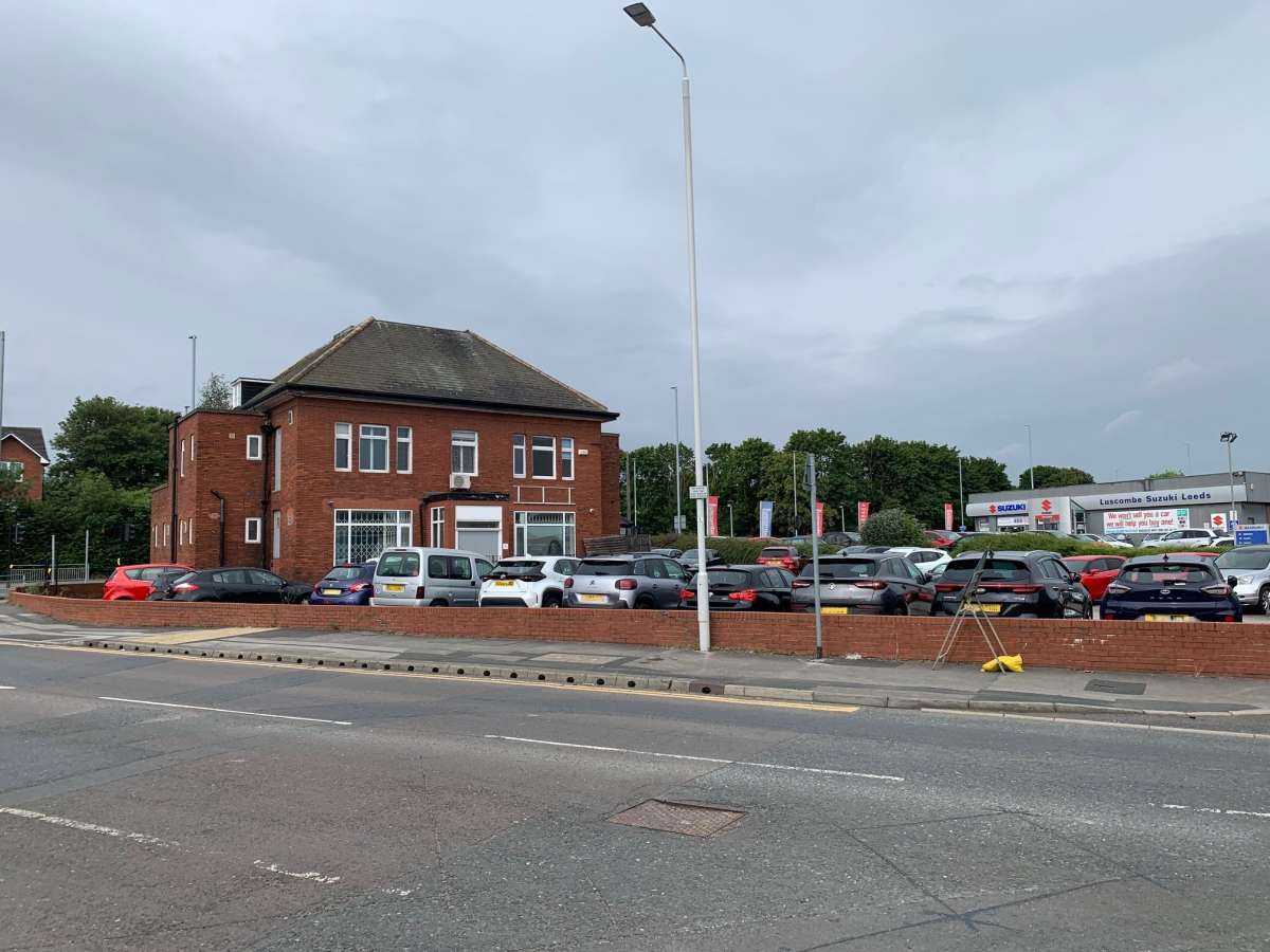 Retail/Shop in Leeds - photo 2