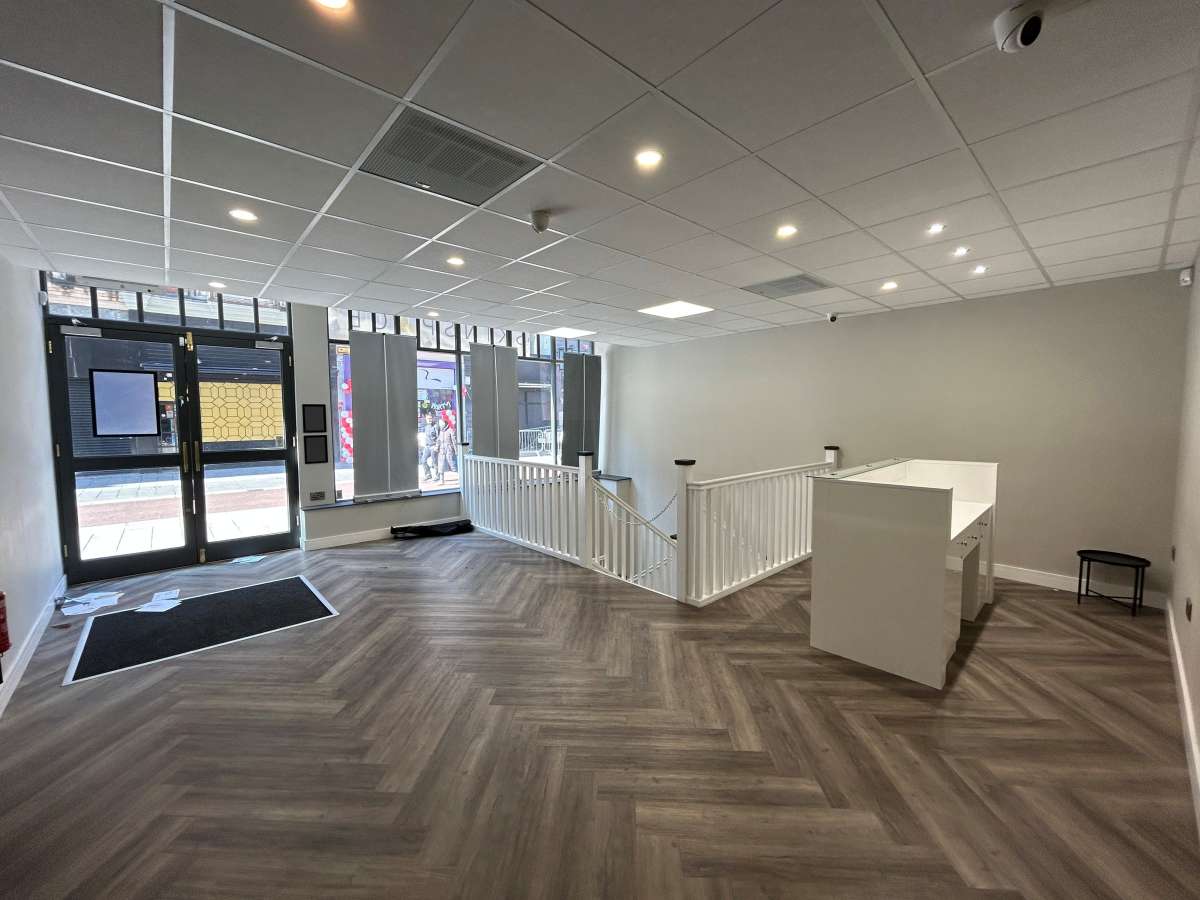 Retail/Shop in Leicester - photo 2