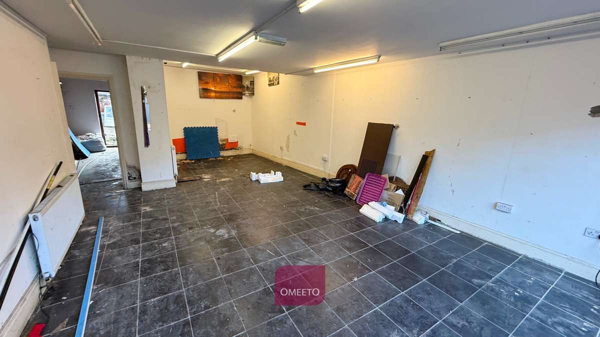 Retail/Shop in Derby - photo 2