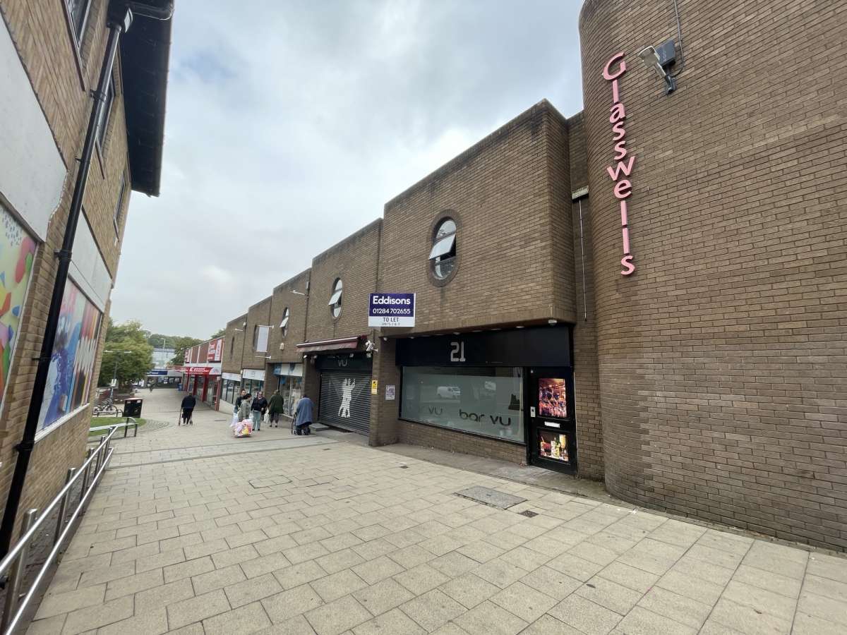 Retail/Shop in Haverhill - photo 3