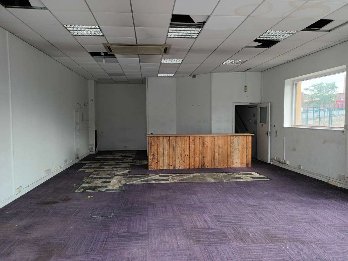 Retail/Shop in Exeter - photo 2