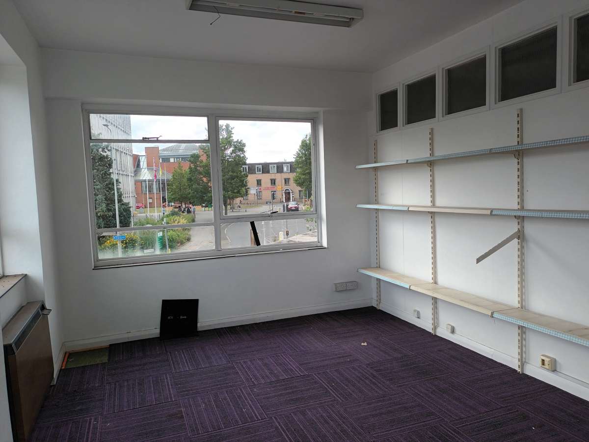 Retail/Shop in Exeter - photo 4