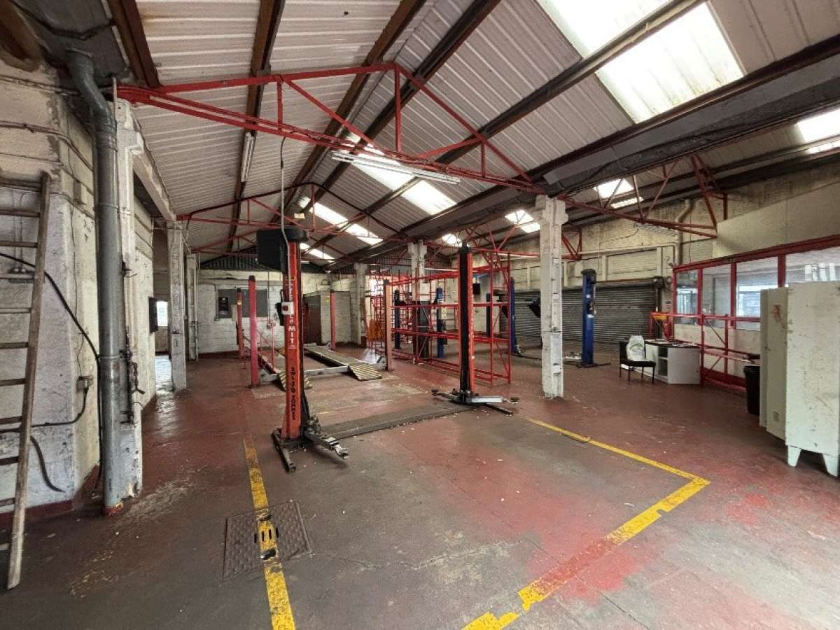 Retail/Shop in Worthing - photo 3