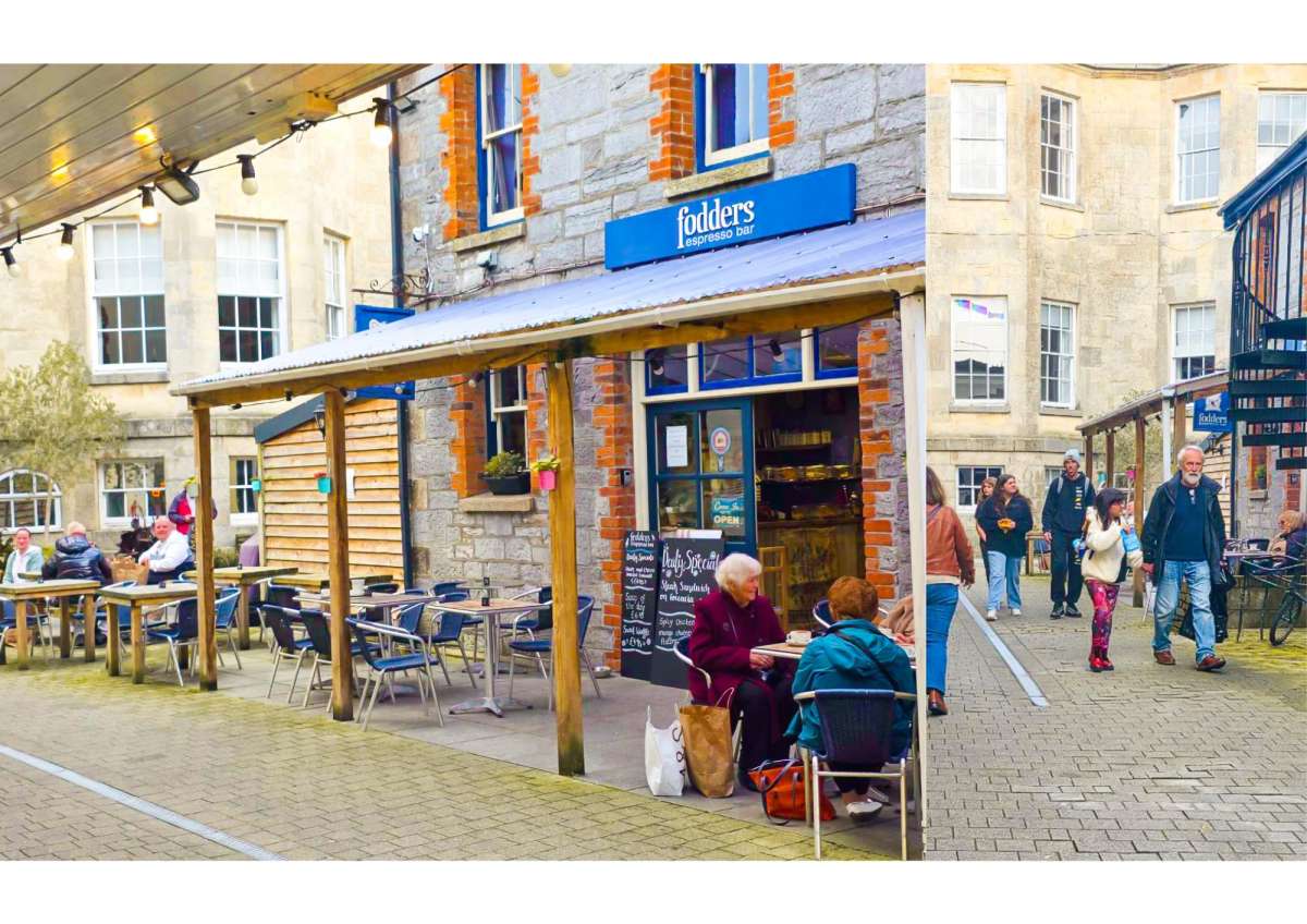 Retail/Shop in Truro - photo 2