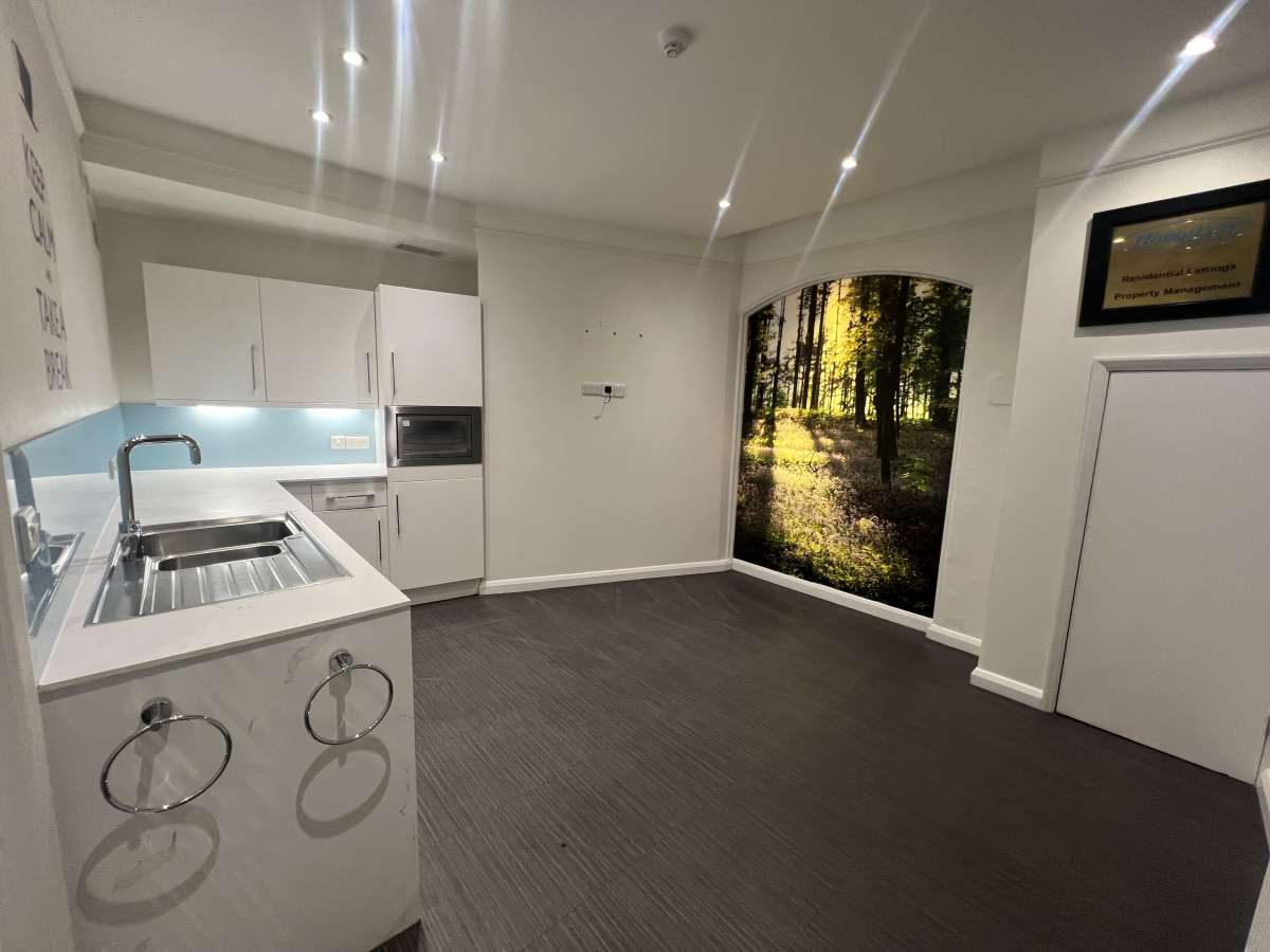 Retail/Shop in Bath - photo 4