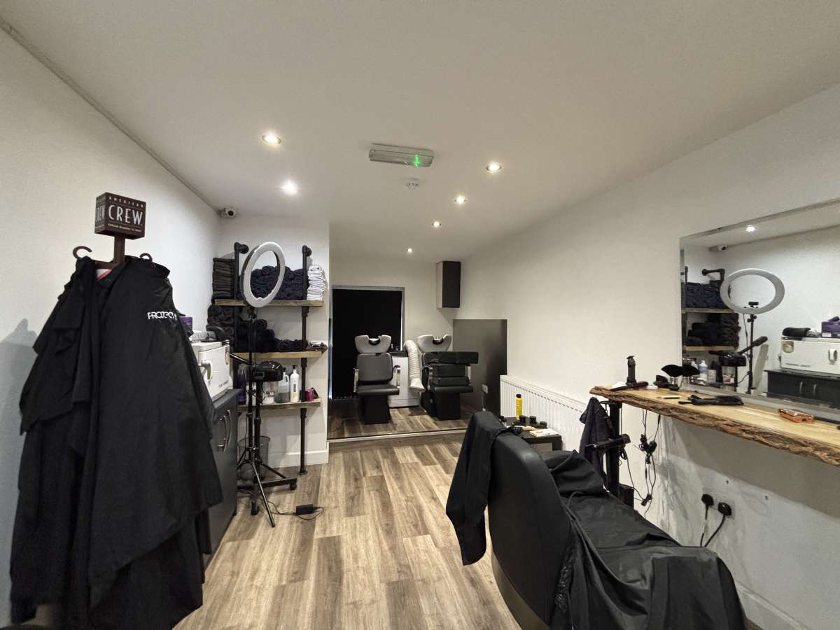 Retail/Shop in Halifax - photo 2