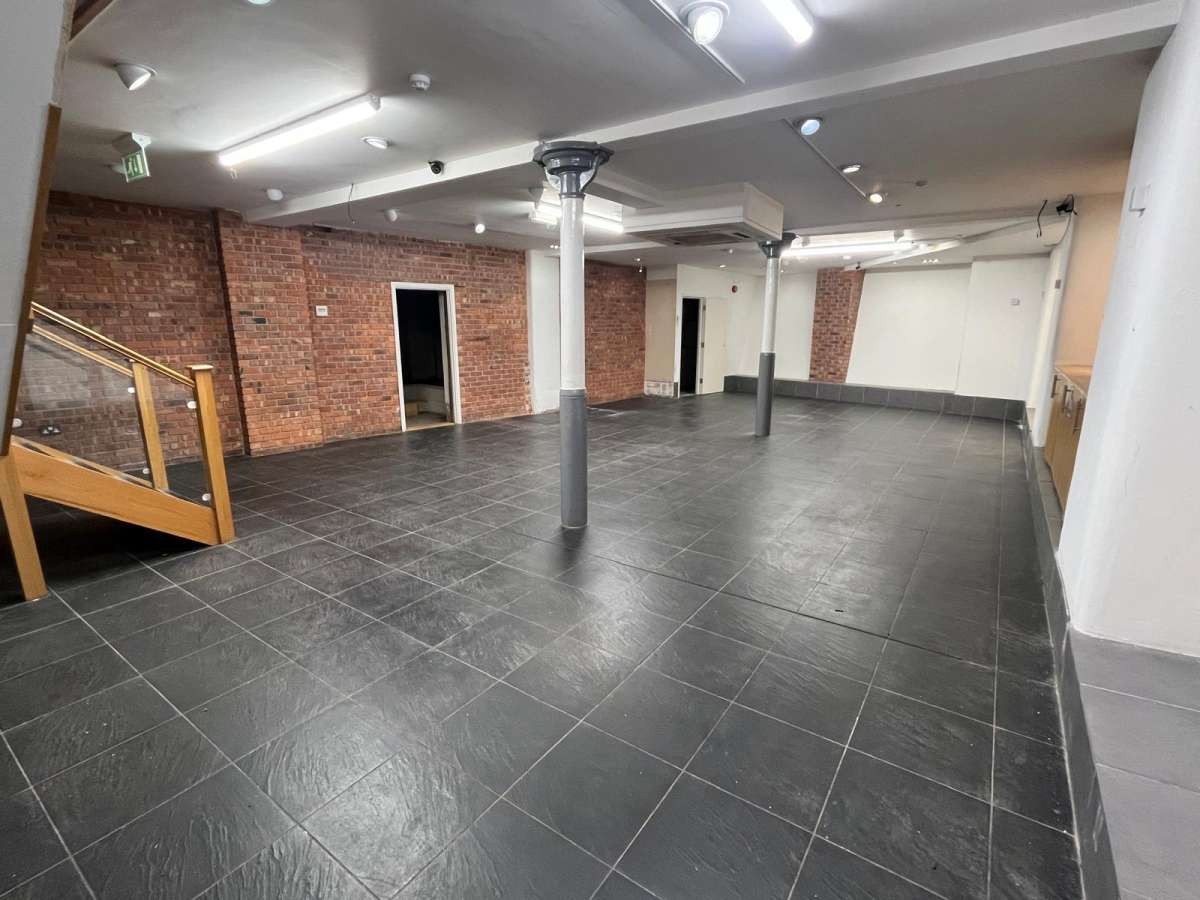 Retail/Shop in Leicester - photo 4