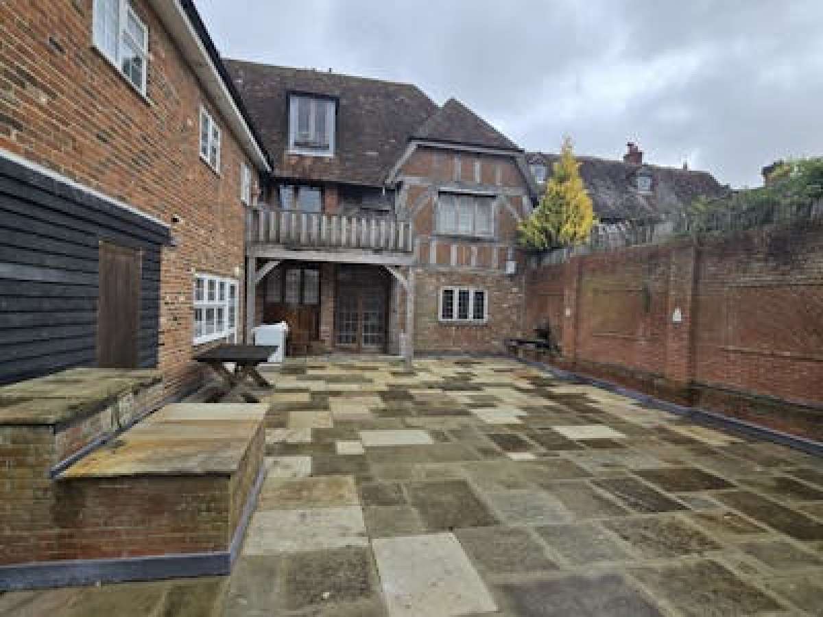 Retail/Shop in Southampton - photo 4