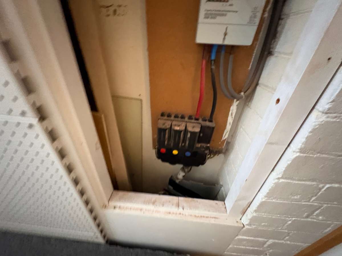 Retail/Shop in Alton - photo 4