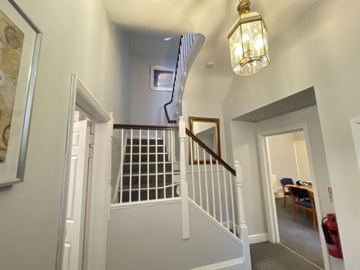 Retail/Shop in Cheltenham - photo 4