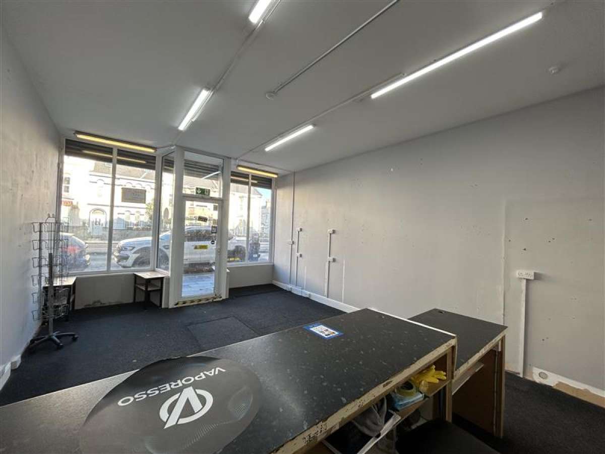 Retail/Shop in Plymouth - photo 3