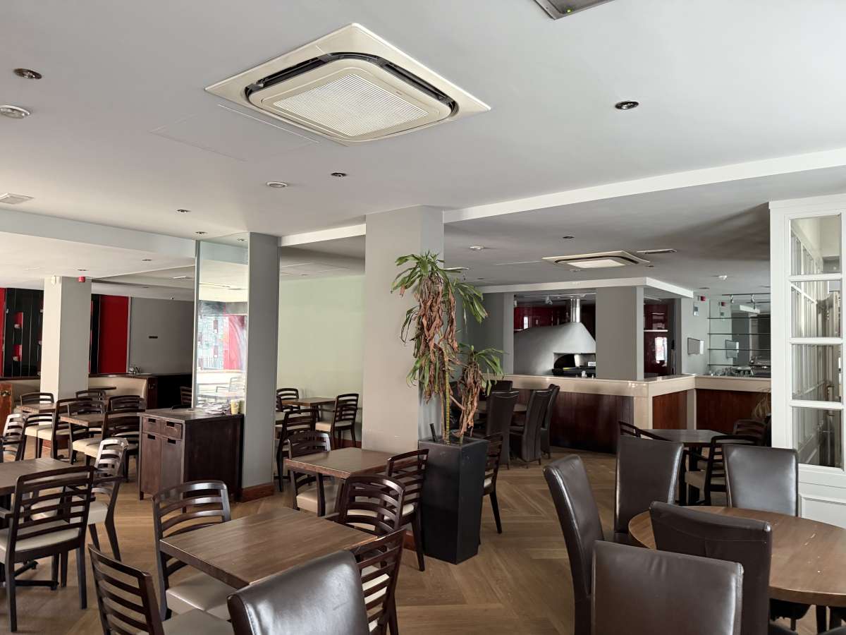 Retail/Shop in Boston - photo 3