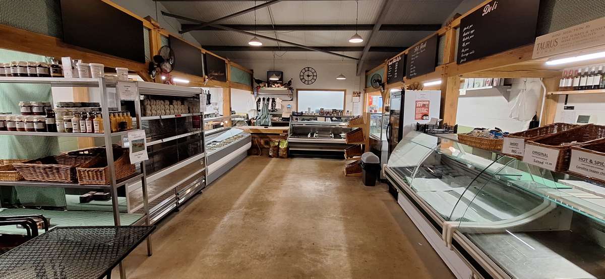 Retail/Shop in Forest Green - photo 3