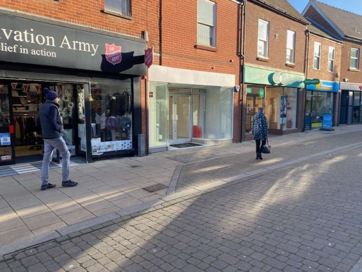 Retail/Shop in Huntingdon - photo 3