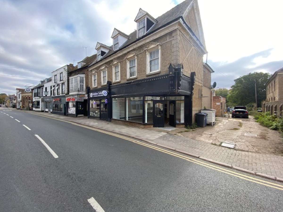 Retail/Shop in Ramsey - photo 4