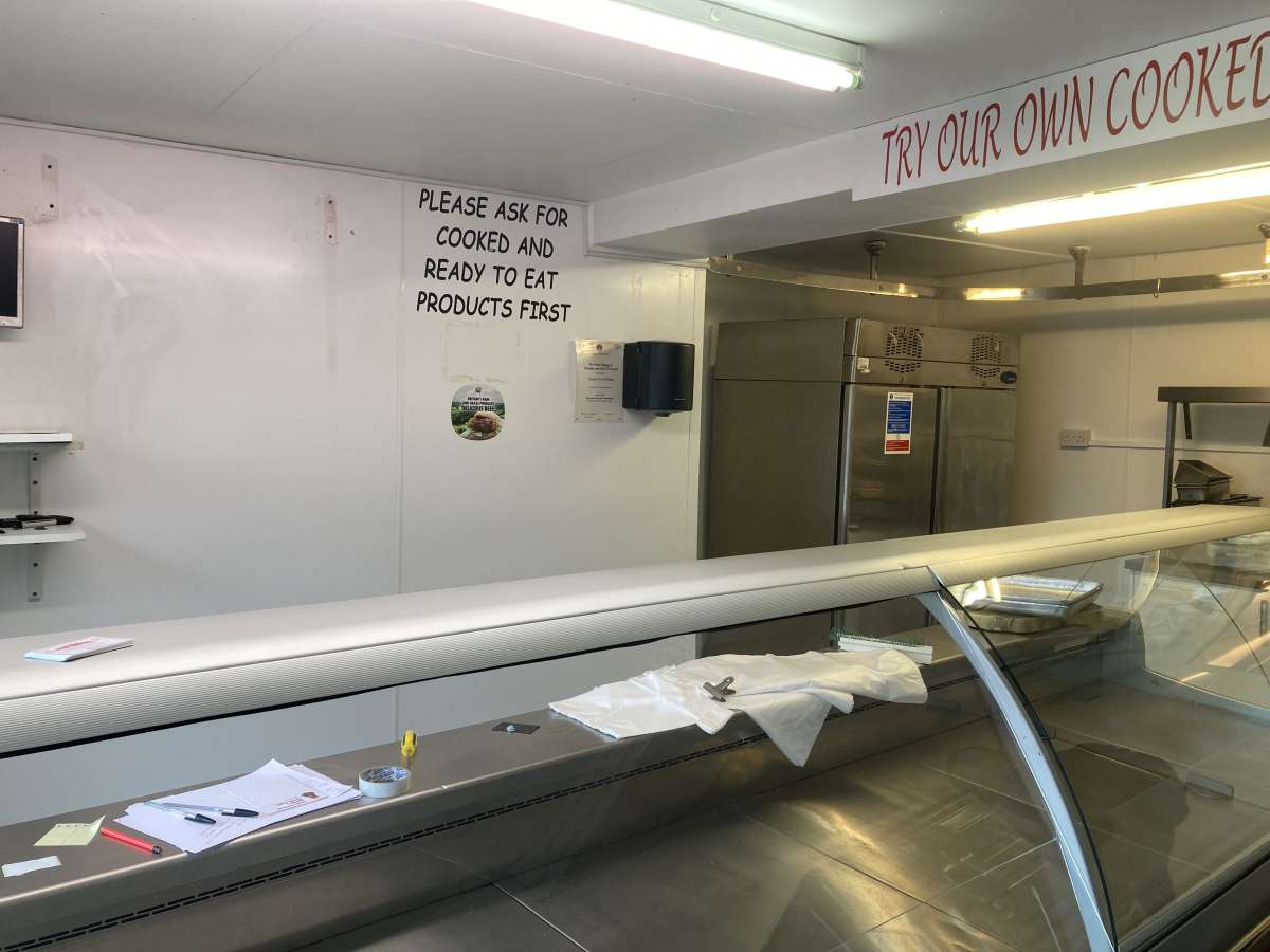 Retail/Shop in High Green - photo 3