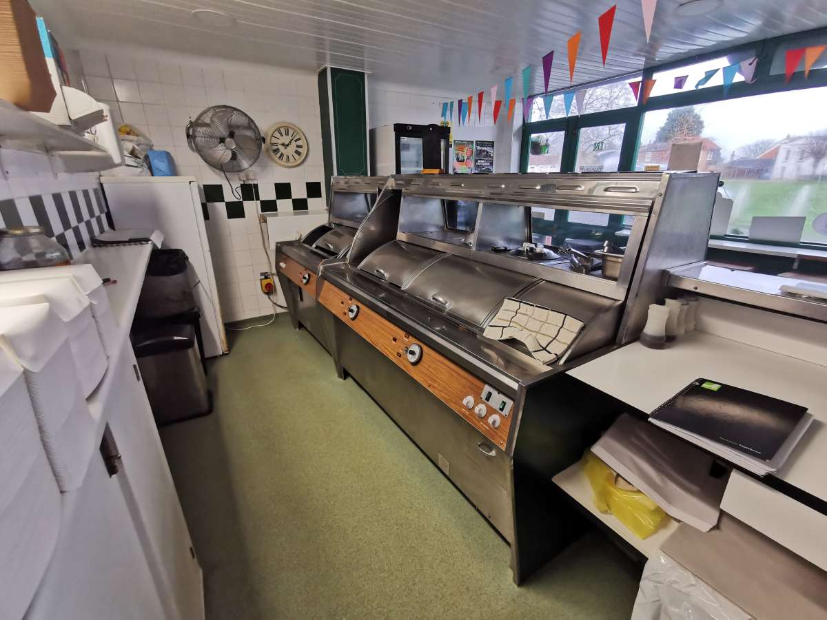 Retail/Shop in Ormesby - photo 4