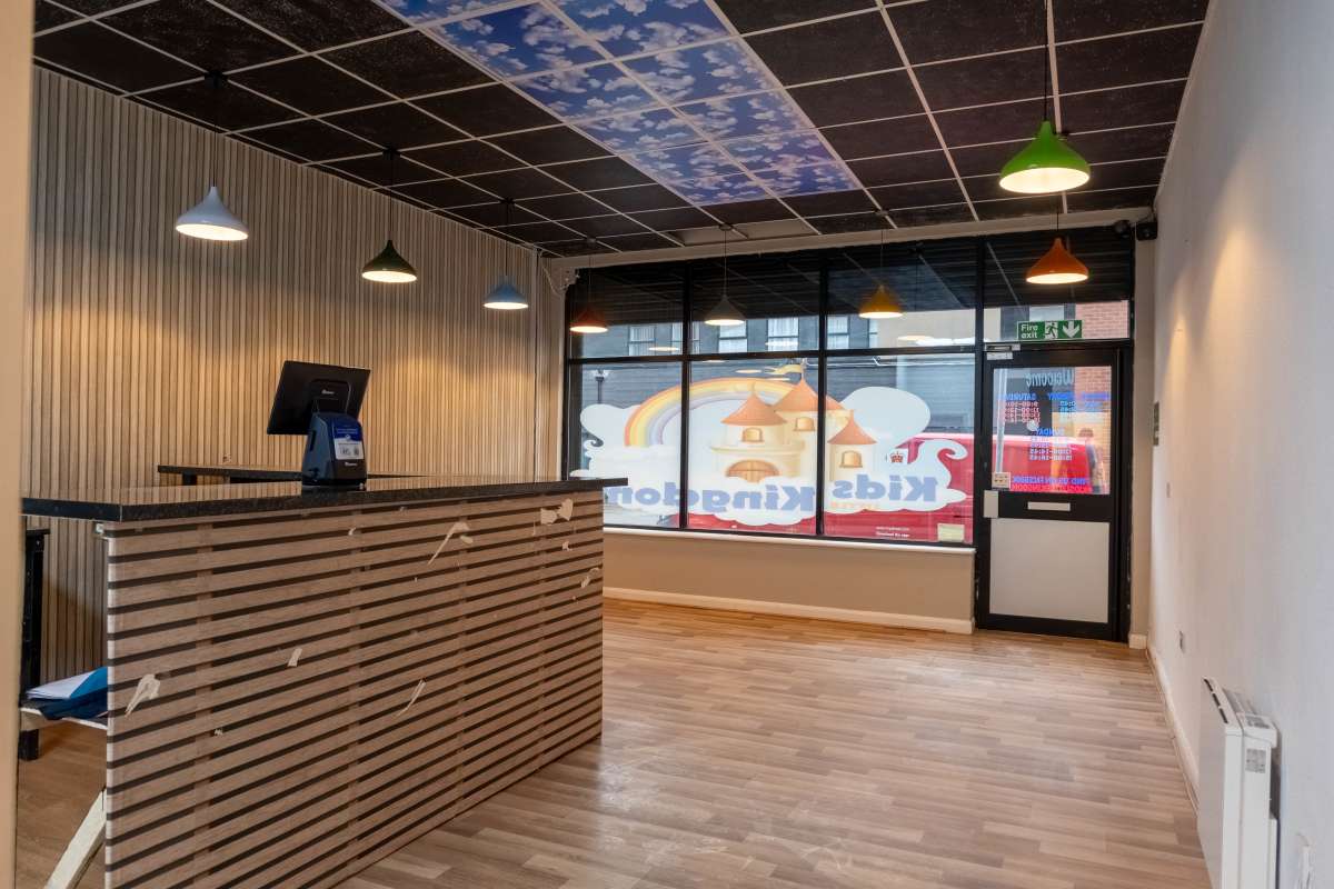 Retail/Shop in Doncaster - photo 4