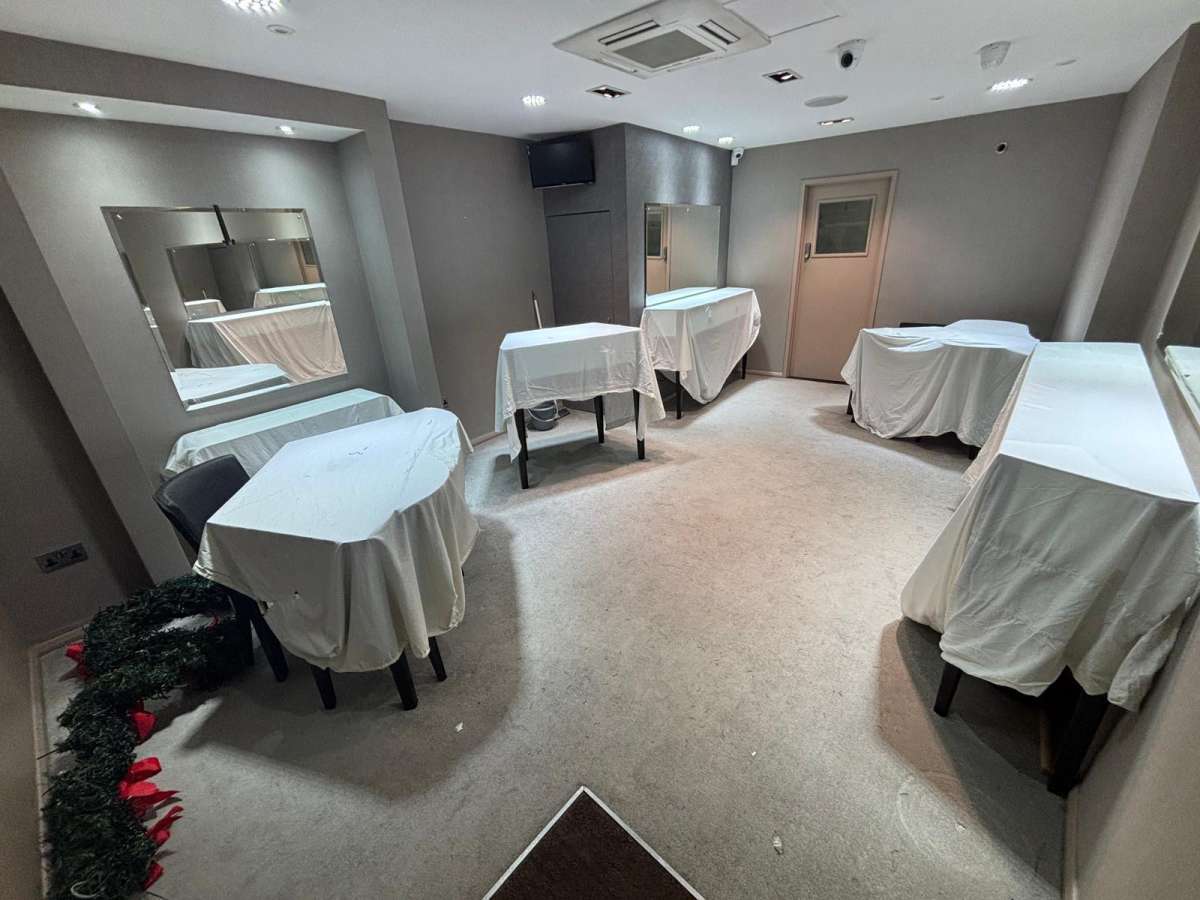 Retail/Shop in Leicester - photo 2