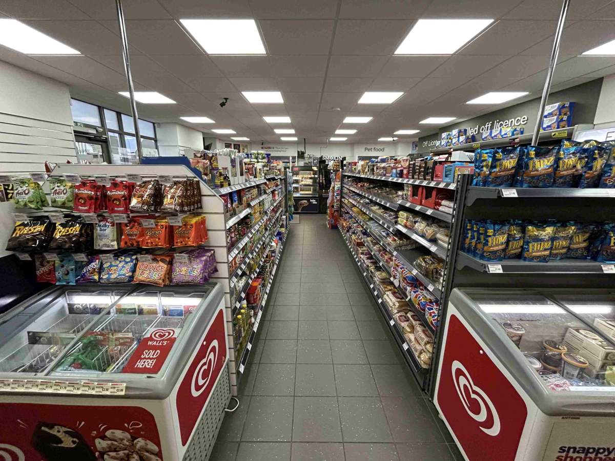 Retail/Shop in Camborne - photo 4