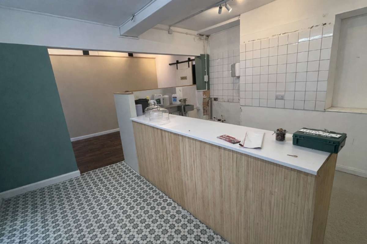 Retail/Shop in Warwick - photo 2