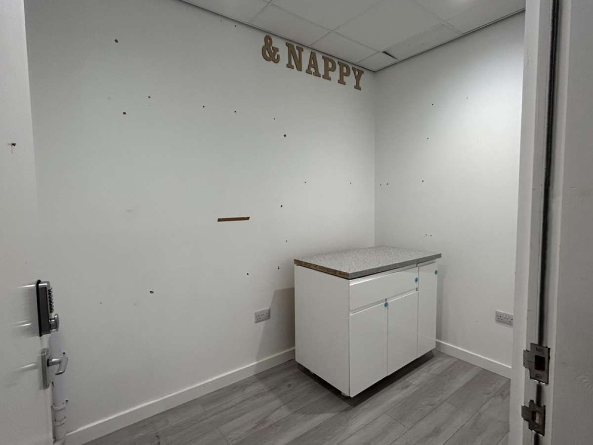 Retail/Shop in Derby - photo 4