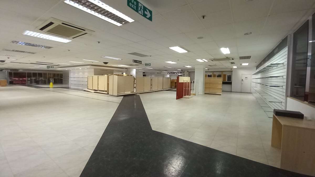 Retail/Shop in Keighley - photo 2