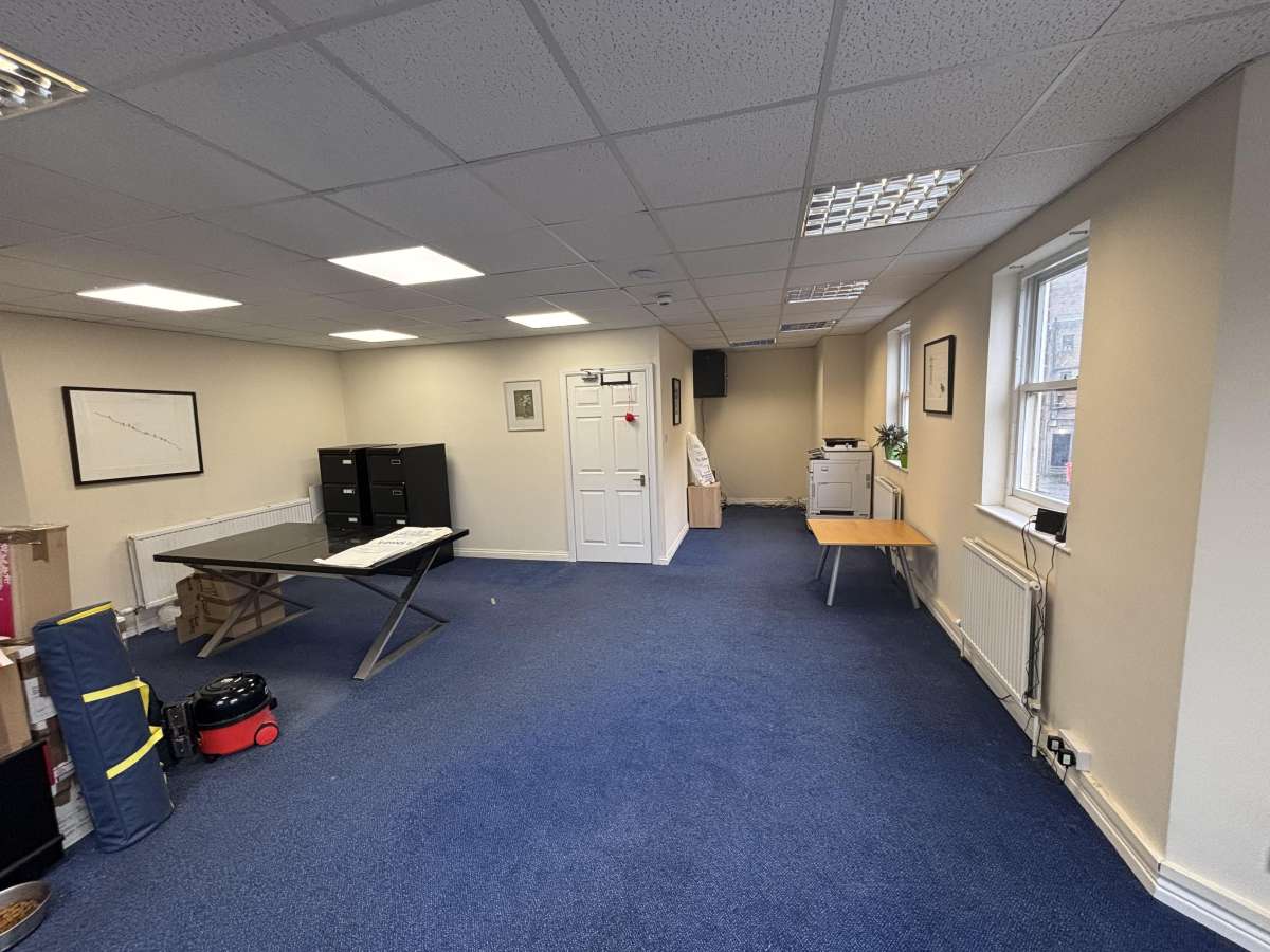 Retail/Shop in Taunton - photo 4