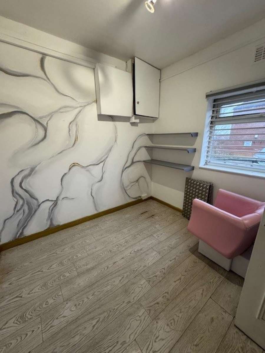 Retail/Shop in Uttoxeter - photo 3