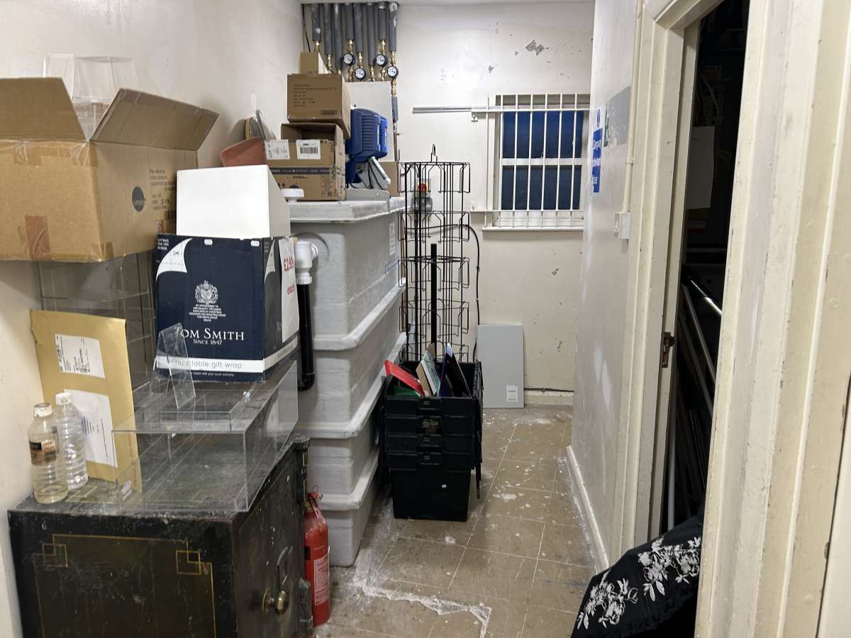 Retail/Shop in Sevenoaks - photo 3