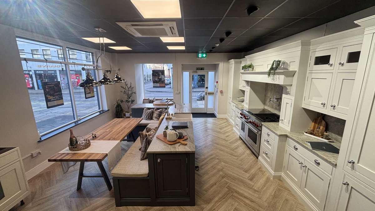 Retail/Shop in Leamington Spa - photo 2