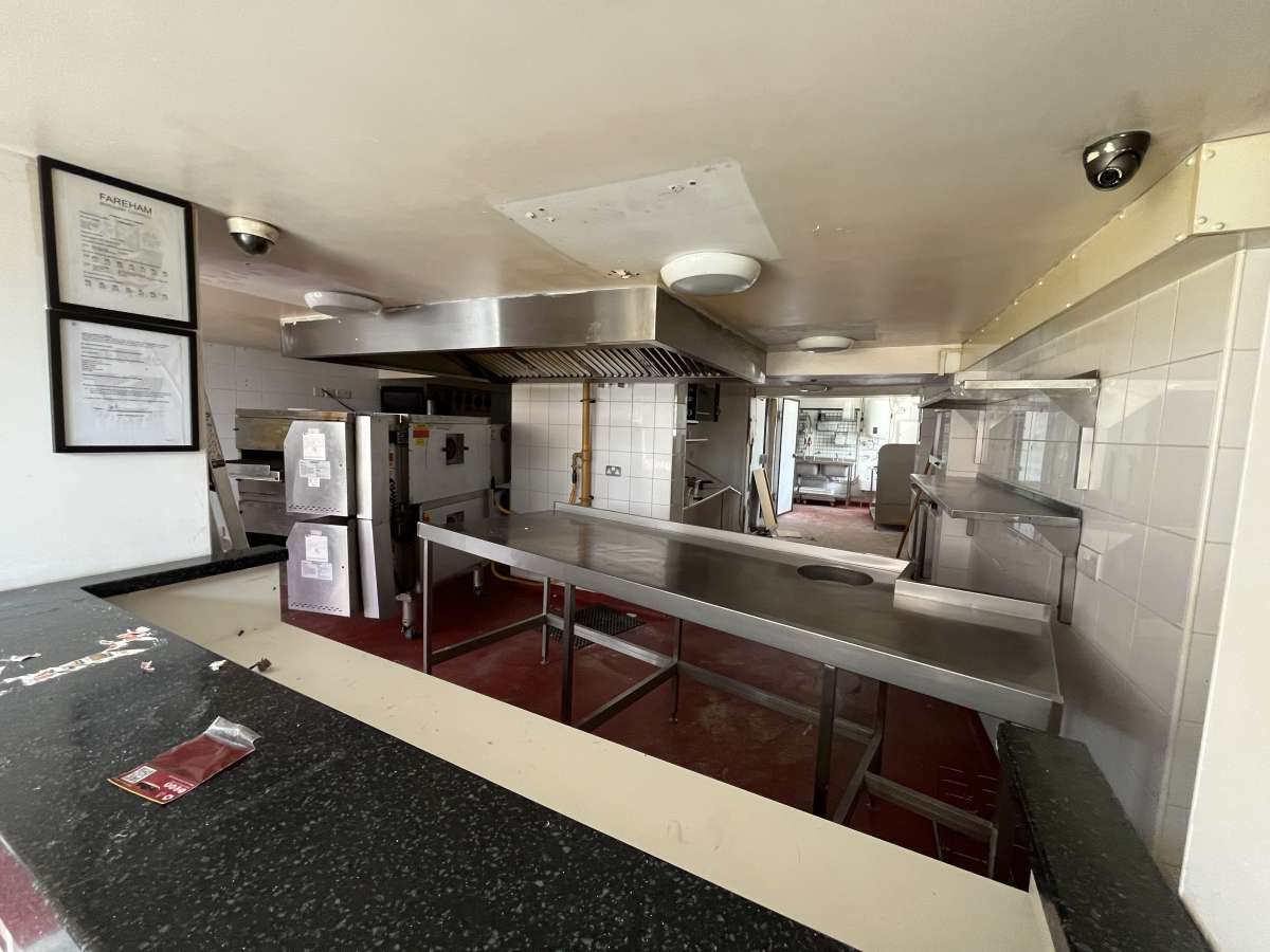 Retail/Shop in Fareham - photo 2