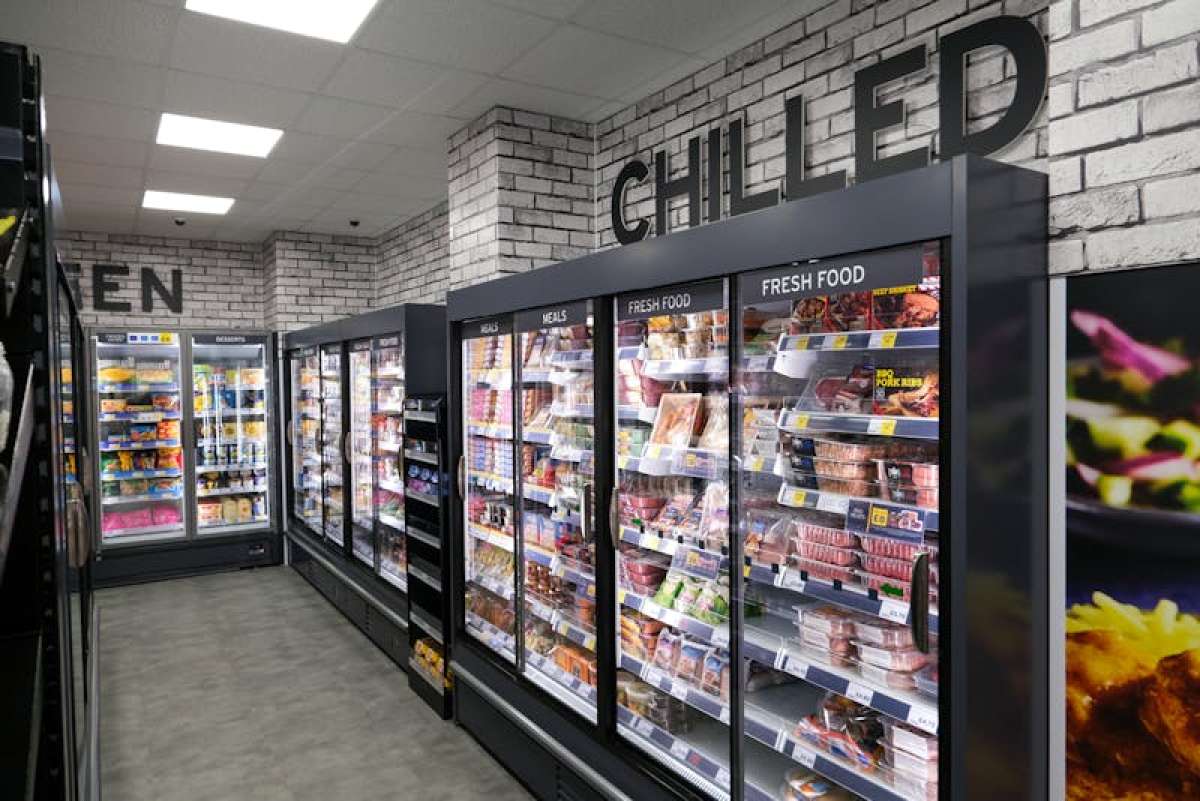 Retail/Shop in Portsmouth - photo 2