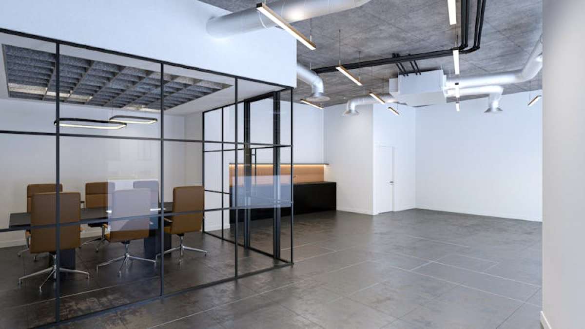 Retail/Shop in London - photo 3