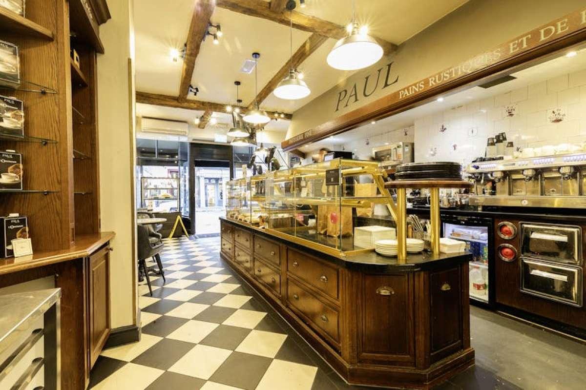 Retail/Shop in London - photo 3