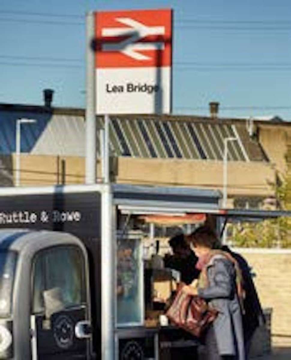 Retail/Shop in London - photo 4