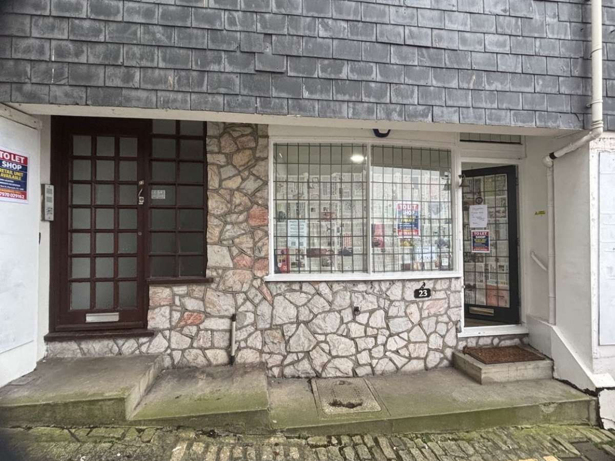 Retail/Shop in Plymouth - photo 3